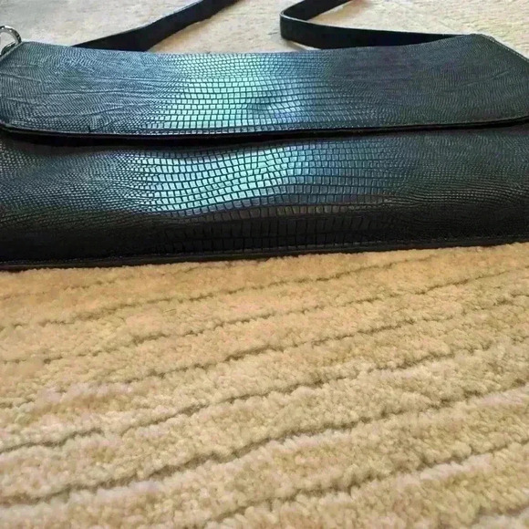 Francine’s collections Lenox lizard shoulder purse - Picture 10 of 10